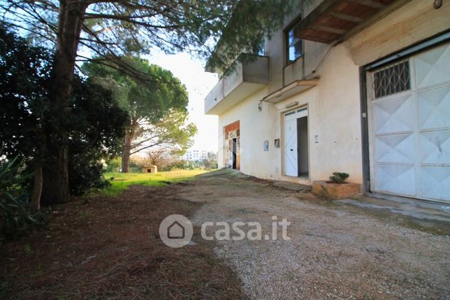 Villa in residenziale in 