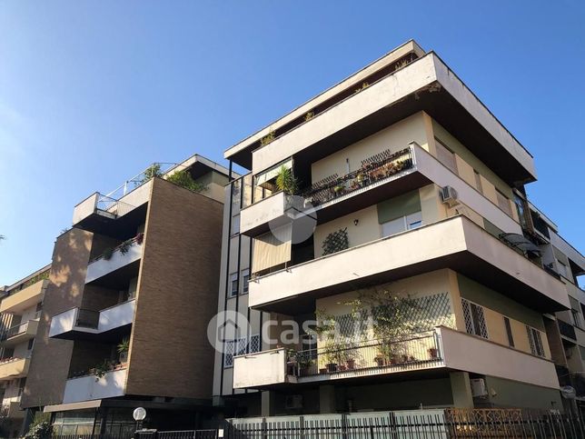 Appartamento in residenziale in Via Carlo Dossi 35