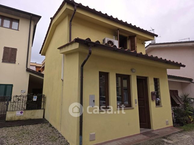 Ufficio in commerciale in Via Vincenzo Consani
