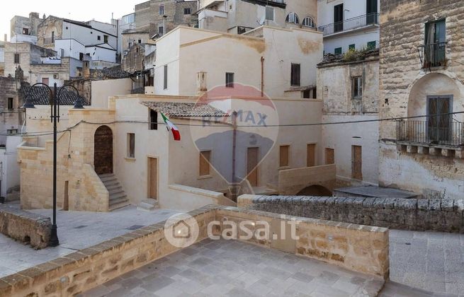 Casa indipendente in residenziale in 