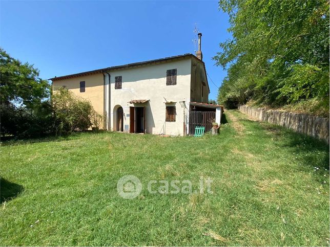 Rustico/casale in residenziale in Via Poppiano