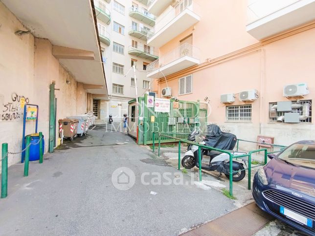 Box/posto auto in residenziale in Via Giacinto Gigante