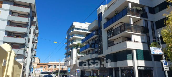 Garage/posto auto in residenziale in Corso Benedetto Croce 10