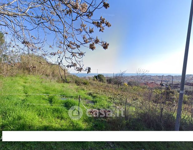 Terreno edificabile in residenziale in Strada Statale 16