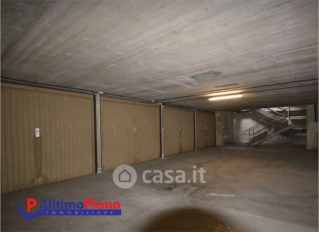 Garage/posto auto in residenziale in Corso Saint-Martin-de-Corléans 115