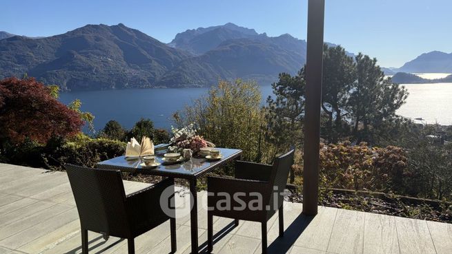 Casa bi/trifamiliare in residenziale in Via per la Grona 99