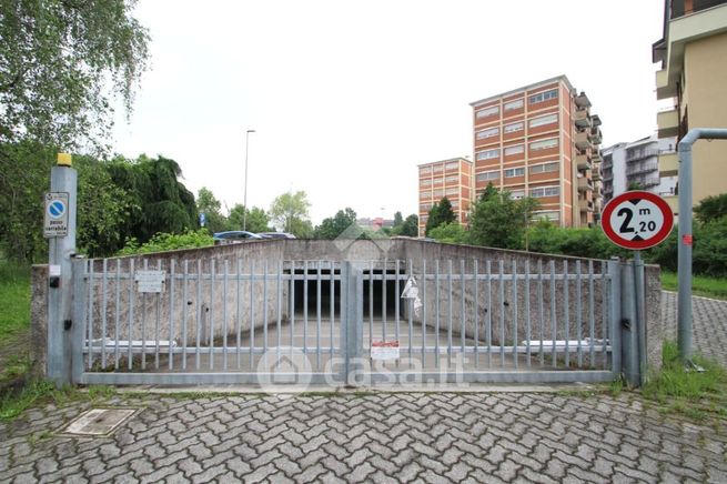 Box/posto auto in residenziale in Via delle Betulle 1