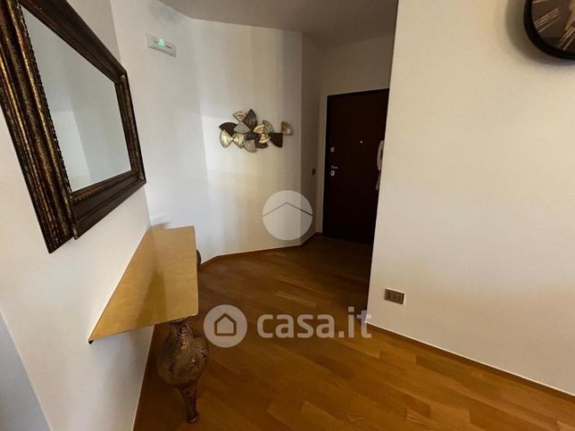 Appartamento in residenziale in Viale Giacomo Mancini 20