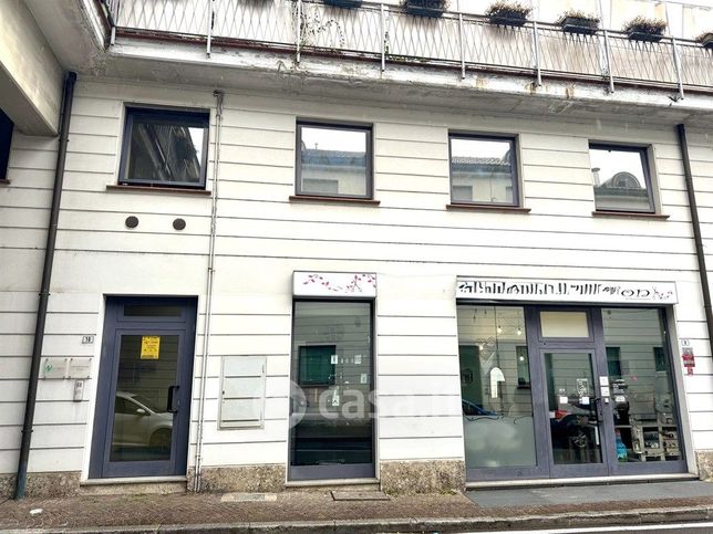 Ufficio in commerciale in Via Giuseppe Saragat 10