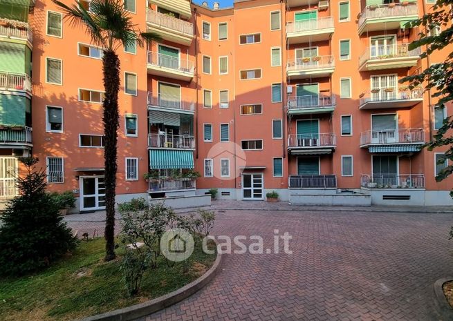 Appartamento in residenziale in Via Lorenteggio 205