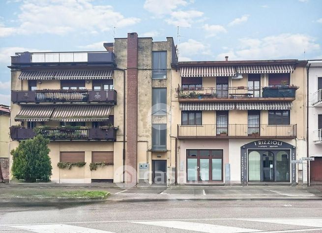 Appartamento in residenziale in Piazza Ungheria 6
