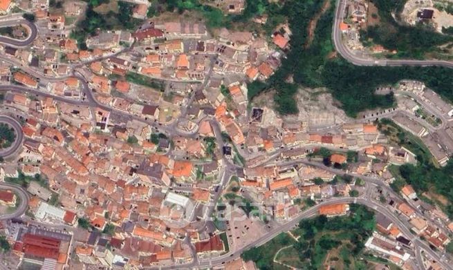 Box/posto auto in residenziale in Via Monte Ladino