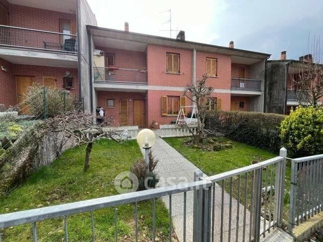 Villetta a schiera in residenziale in Via Piazzo 30