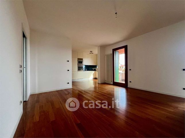 Appartamento in residenziale in Via Tronconi