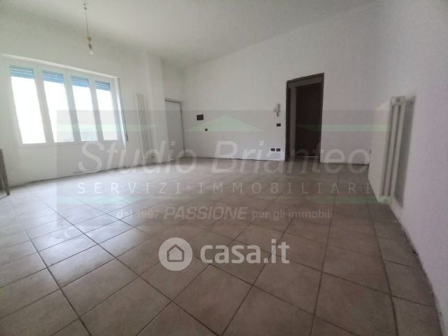 Appartamento in residenziale in Via de Marchi