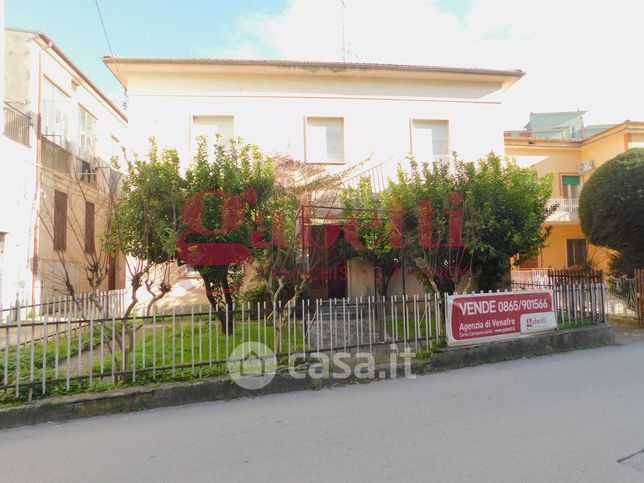 Casa indipendente in residenziale in Via Castel San Vincenzo 11