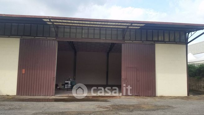 Capannone in commerciale in Via Ardeatina 991