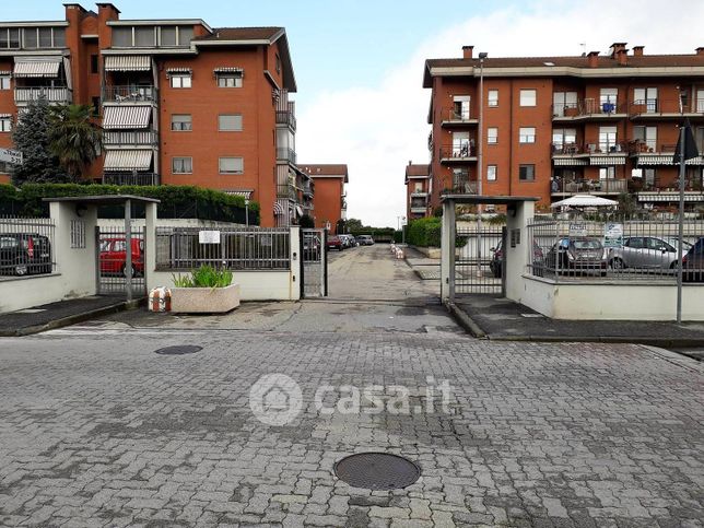 Garage/posto auto in residenziale in Via Tibaldi 11