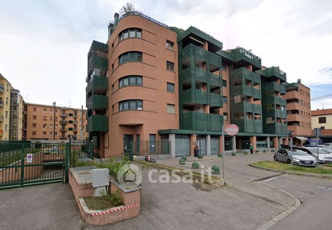 Ufficio in commerciale in Via Giuseppe Ferrari 6