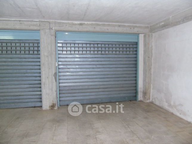 Garage/posto auto in residenziale in Via Giacomo Matteotti 15 C