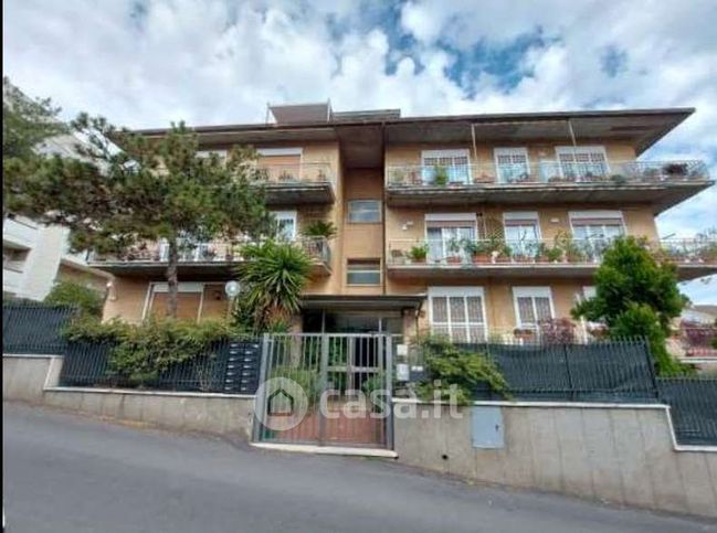 Appartamento in residenziale in Via Sisinnio 15