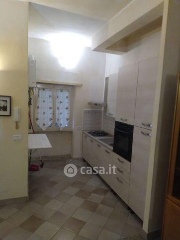 Appartamento in residenziale in Via Giosué Carducci 10