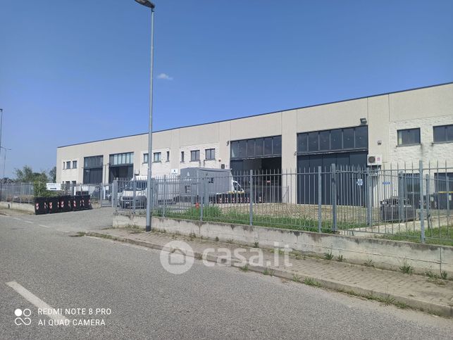Capannone in commerciale in Via Cottolengo