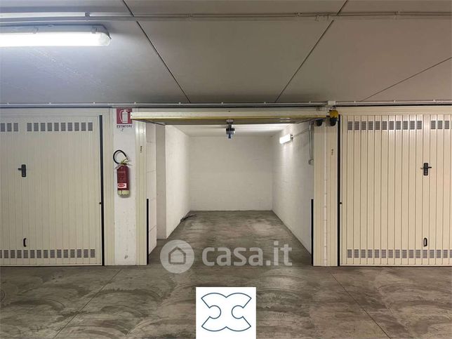 Garage/posto auto in residenziale in Via Pietro Micca 2