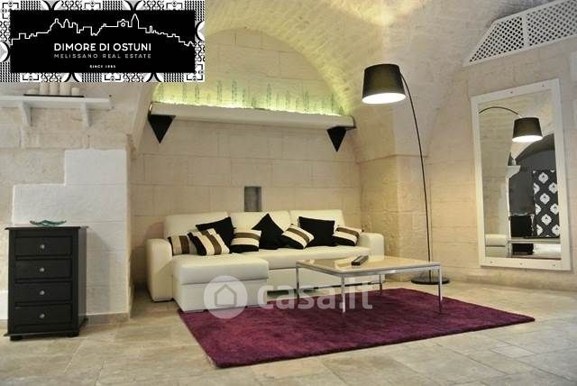 Casa indipendente in residenziale in 