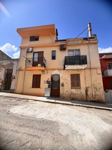 Appartamento in residenziale in Via Mascagni 8