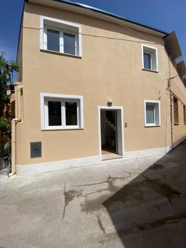 Appartamento in residenziale in Via S. Genesio