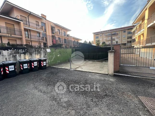 Garage/posto auto in residenziale in Via Primo Maggio