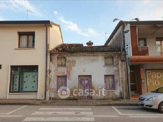 Rustico/casale in residenziale in Strada Provinciale 81