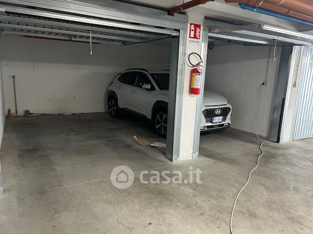 Garage/posto auto in residenziale in Via Giuseppe Rivani 53