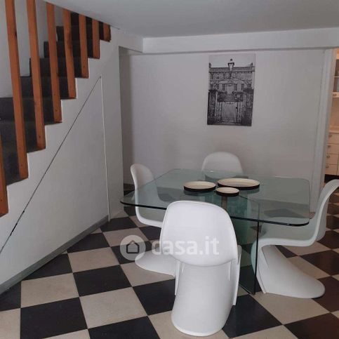 Casa indipendente in residenziale in Via Federico II di Svevia