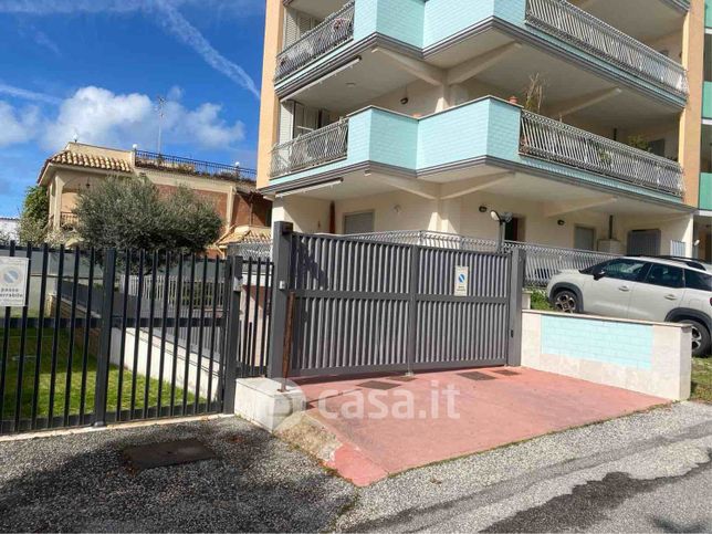 Box/posto auto in residenziale in Via Sabotino 9