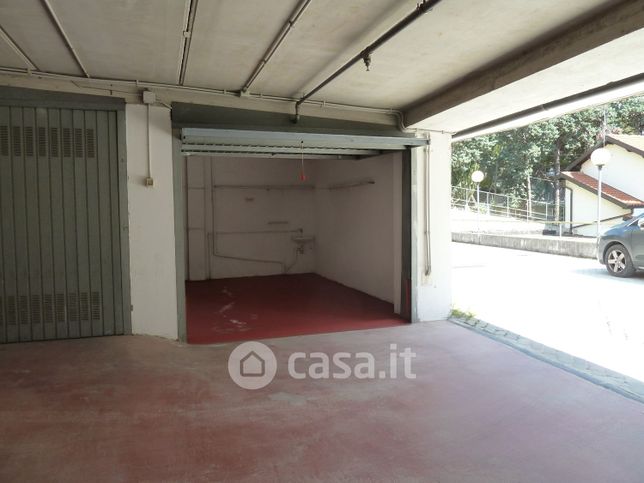 Box/posto auto in residenziale in Via Pietro Agosti