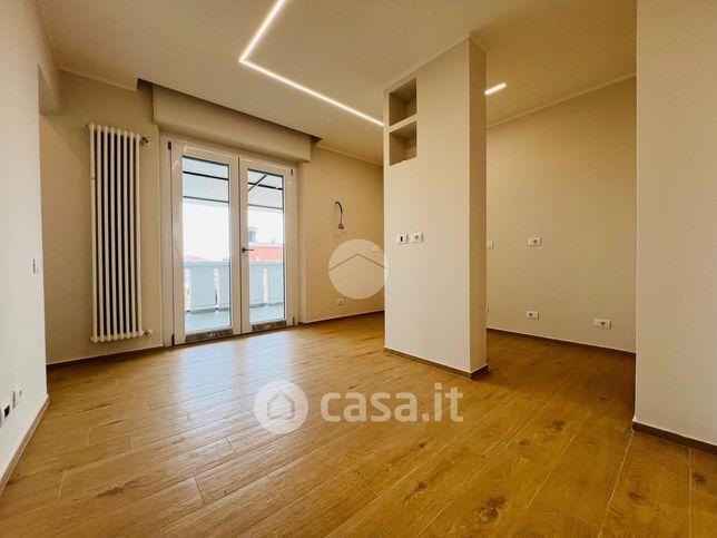 Appartamento in residenziale in Via Alfredo Oriani 25