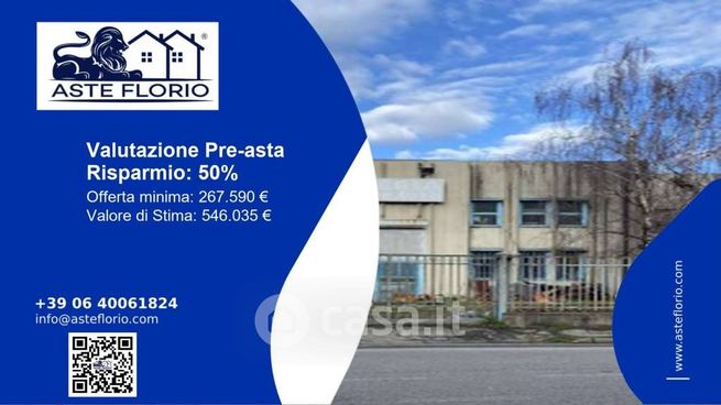Capannone in commerciale in Via Marche 46