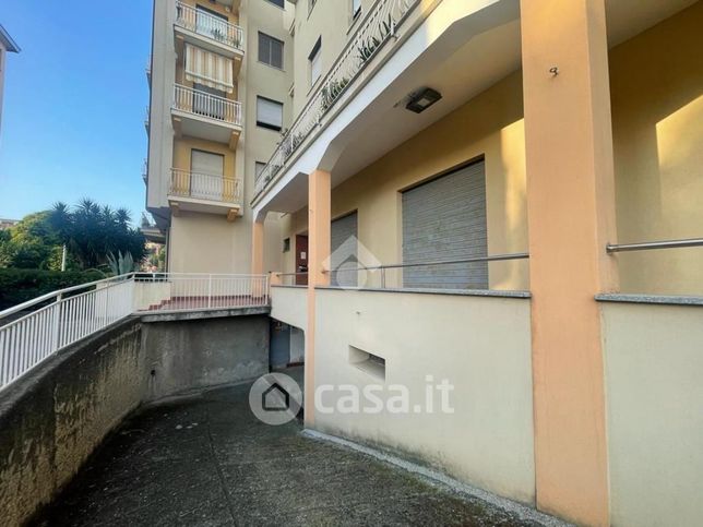 Garage/posto auto in residenziale in Via Vittorio Veneto 47