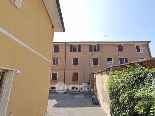 Box/posto auto in residenziale in Via Piazzoni 70