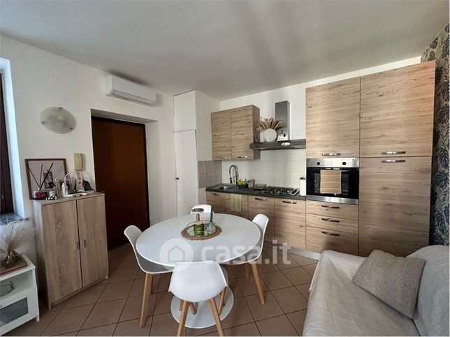 Appartamento in residenziale in Piazza Federico Berera