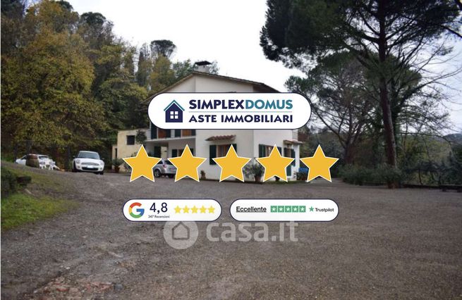 Villa in residenziale in Via Livornese