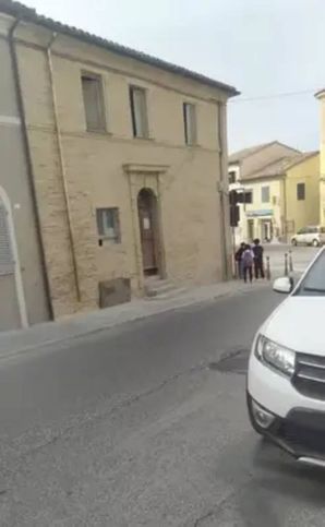 Box/posto auto in residenziale in Via Montello