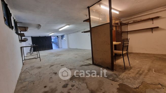 Box/posto auto in residenziale in Via Marcel Proust