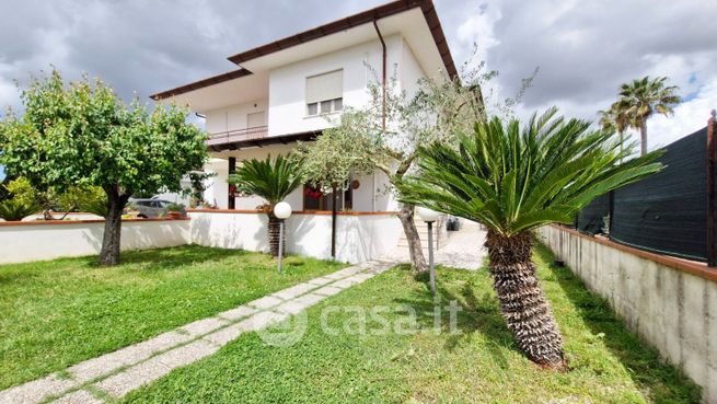 Appartamento in residenziale in Via Campo Lungo 6