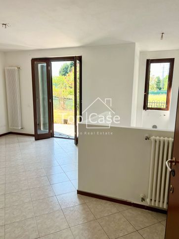Appartamento in residenziale in Via Lombardia 69A