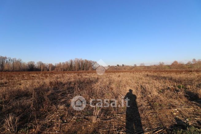 Terreno agricolo in commerciale in Via Unione Europea 22