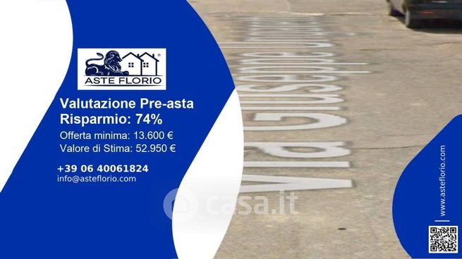 Box/posto auto in residenziale in Via Giuseppe Ungaretti 24