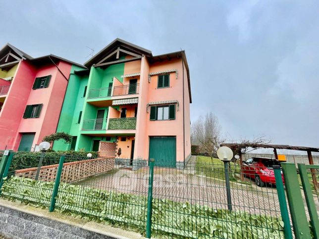 Villetta a schiera in residenziale in Via Filippo Tommaso Marinetti 62